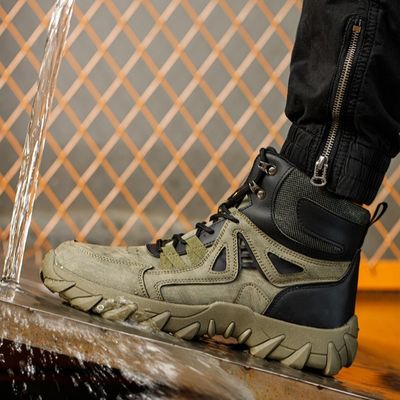 Botas de seguridad de fibra microfibra resistentes con suela de caucho y dedo del pie de acero para protección en el entorno de trabajo